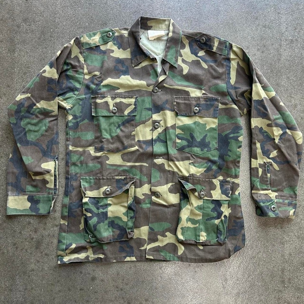 Vintage Camo Army Green Size Medium Button‎ Up Jacket